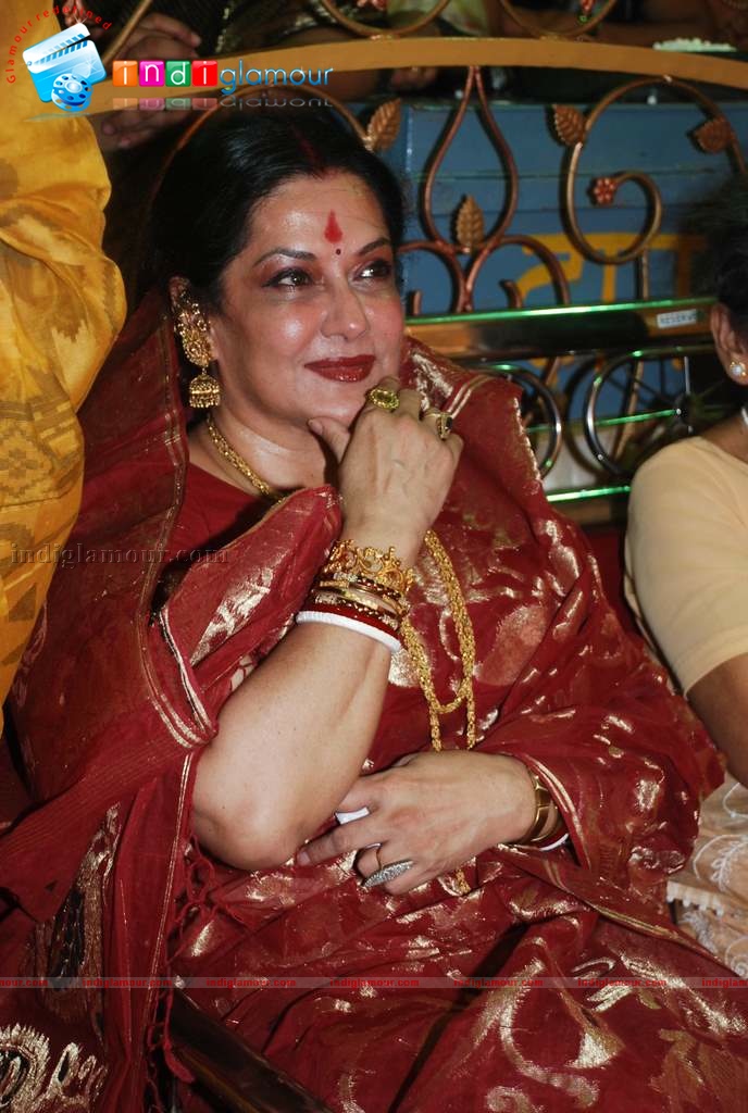 Shaan, Moushmi Chaterjee,Rupa Ganguly at Durga pooja Event hd photo